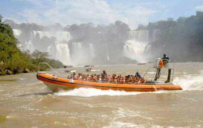 Paseo en Lancha - Argentina